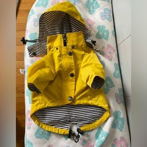 Excellent quality. In very good condition. Too small for my dog.